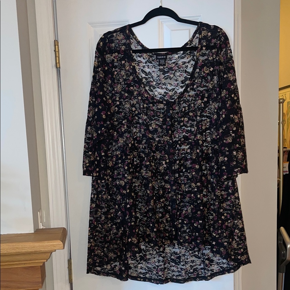 torrid Black Floral Babydoll Tunic with Pink & Cream Blooms